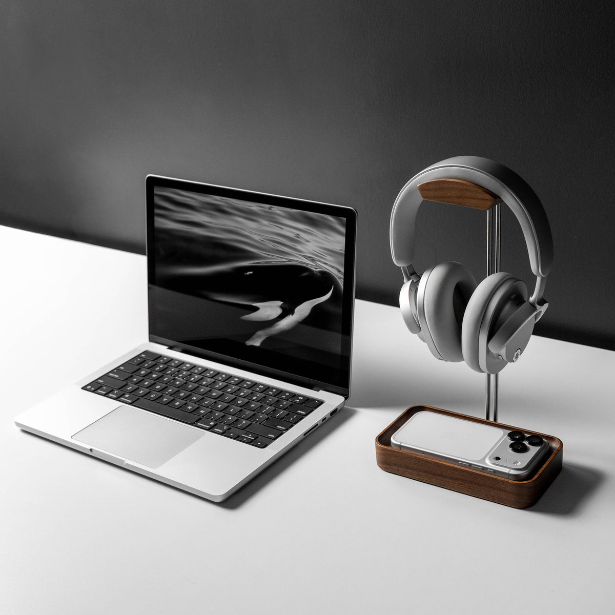 Headphone Stand | Walnut